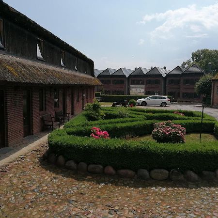 Gasthof-Ferienwohnungen-Kliesow'S Reuse Alt Reddevitz Buitenkant foto