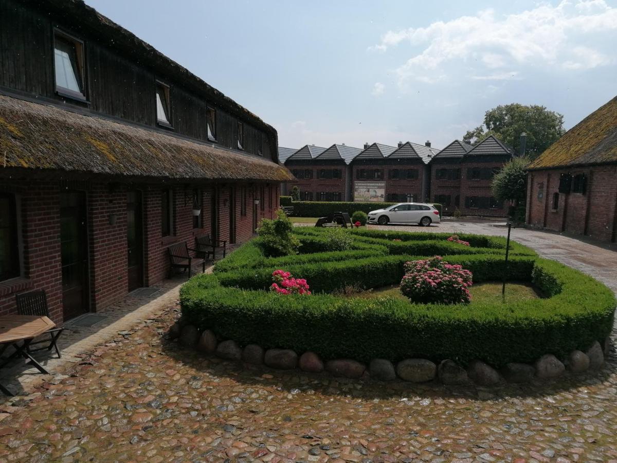 Gasthof-Ferienwohnungen-Kliesow'S Reuse Alt Reddevitz Buitenkant foto